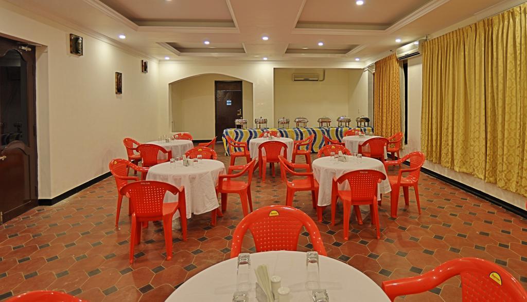 Royal Club Hotel Chennai Exterior foto